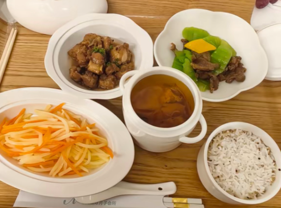 月子餐