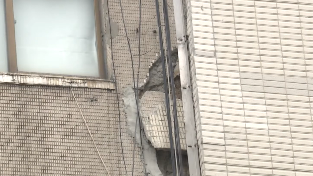 (地震房子裂痕)